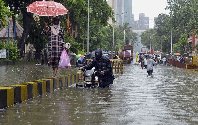 TeluguISM - Heavy Rains Mumbai