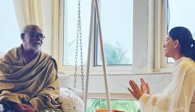 teluguism-Jaya kishori Morari Bapu