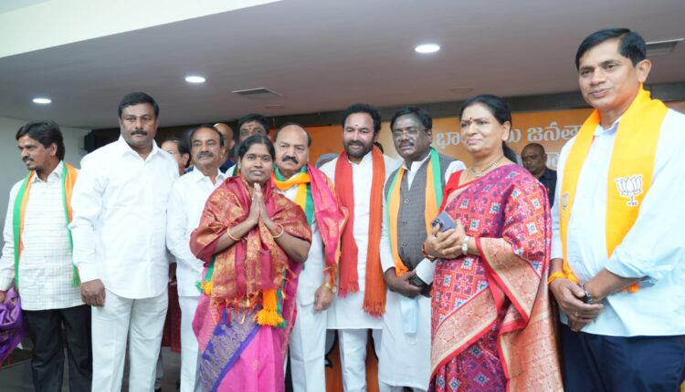 Teluguism-Former MLA Join BJP