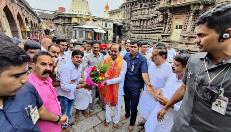 Teluguism-CM KCR Visit