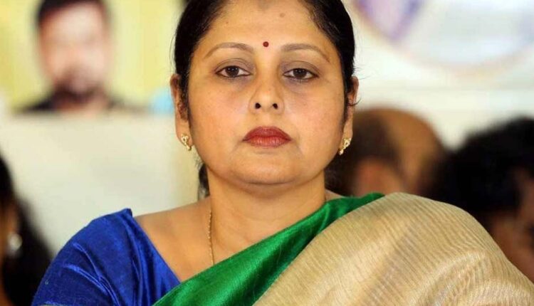 Teluguism-Jayasudha Changes Parties