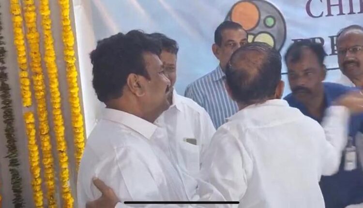 Teluguism-Home Minister Slaps