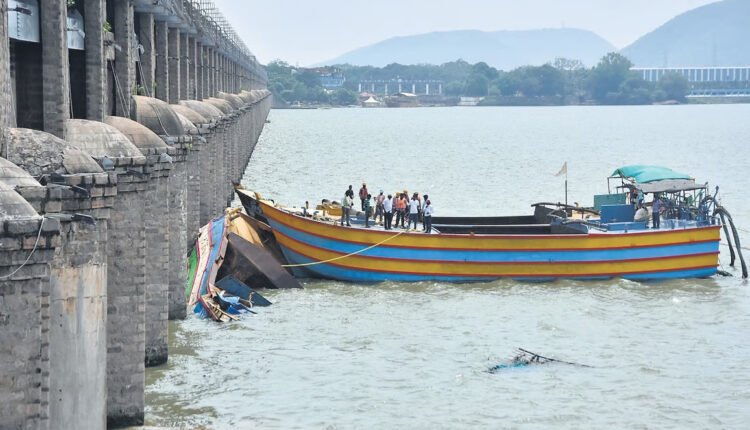 Teluguism - Prakasam Barrage