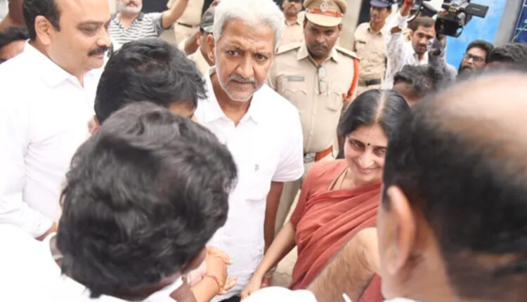 Teluguism - Vallabhaneni Vamsi