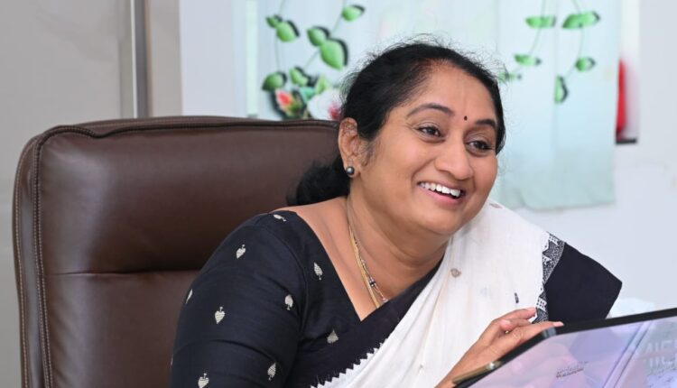 teluguism-MinisterSSavitha