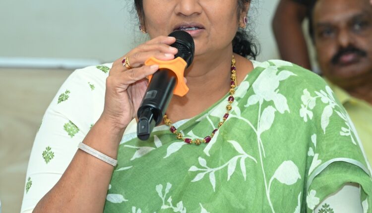 teluguism-MinisterSavitha